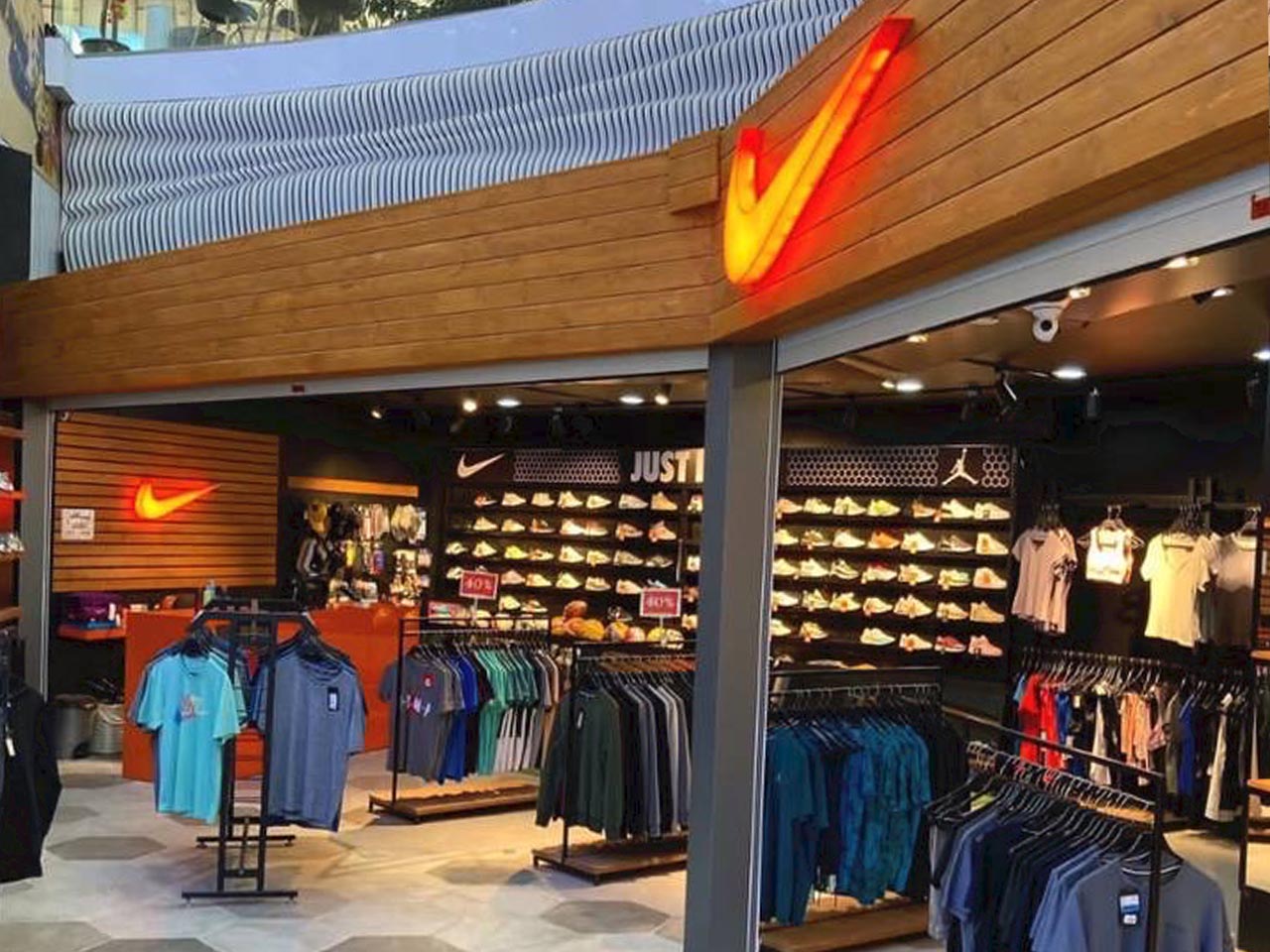 Nike store hotsell forum mall